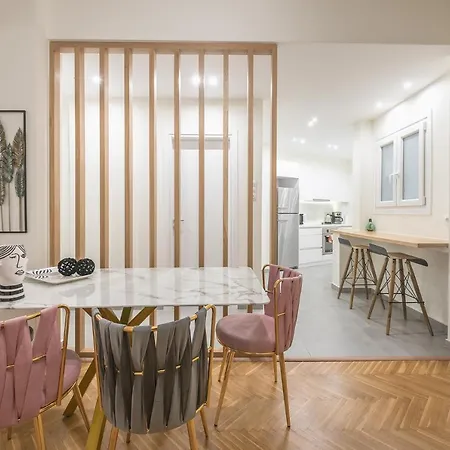 Elegant By Cloudkeys Apartment
