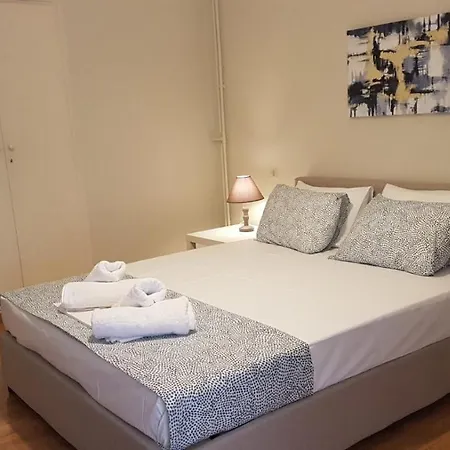 Begonia-athens Center, 6 Bd, 2,5 Bath *