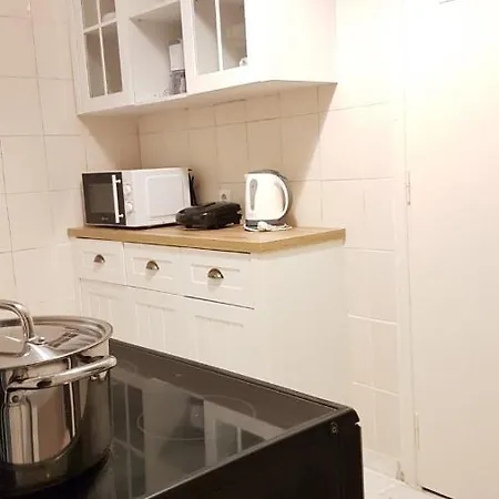 Begonia-athens Center, 6 Bd, 2,5 Bath Apartment Athens