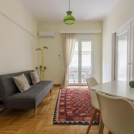 Bright And Spacious 2-bedrooms In * Αθήνα