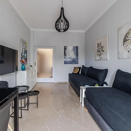 Bijou In Glyfada Center Apartment