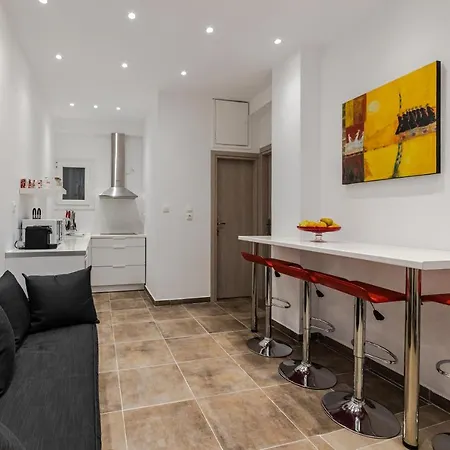 Bijou In Glyfada Center Apartment