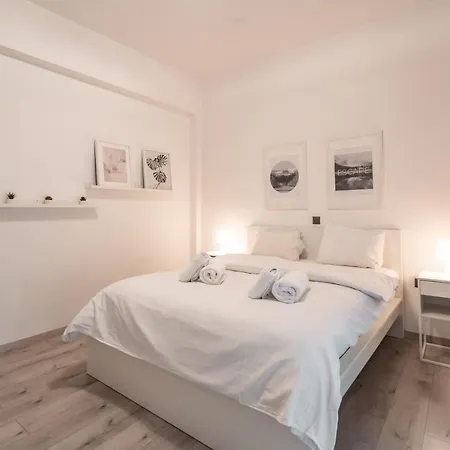 Urban Serenity Gem In Kallithea Neighbourhood! *