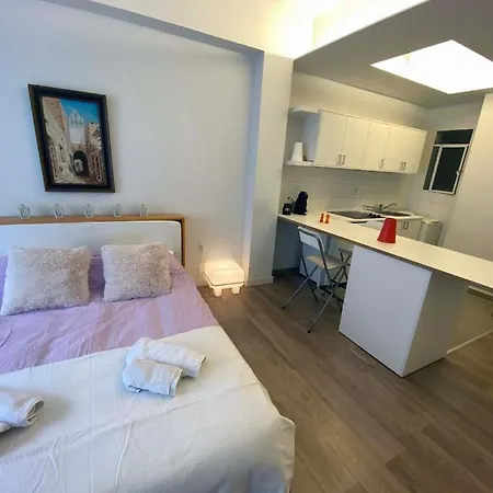 Cozy At Koukaki *