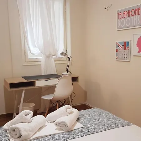 Begonia-athens Center, 6 Bd, 2,5 Bath Apartment Athens