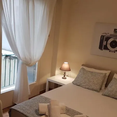 Begonia-athens Center, 6 Bd, 2,5 Bath *