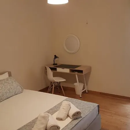 Begonia-athens Center, 6 Bd, 2,5 Bath *