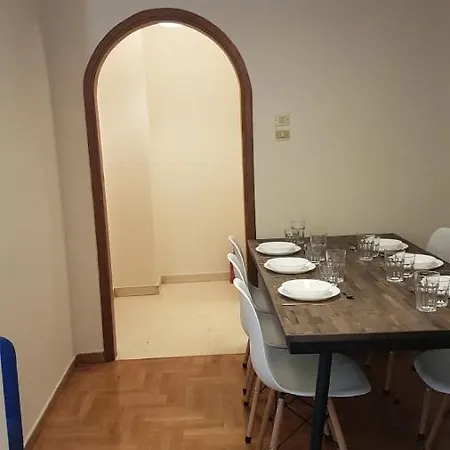 Begonia-athens Center, 6 Bd, 2,5 Bath Apartment