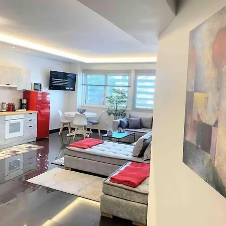 Apartment New Amazinglarge Luxury 4br Suite/1min Toacropolis Athens