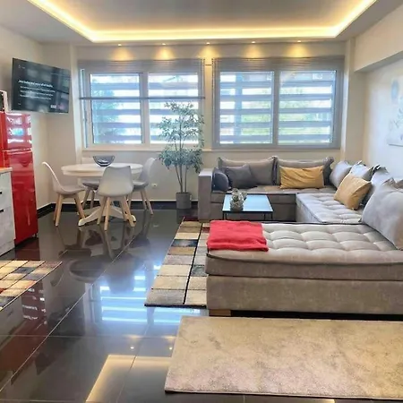 New Amazinglarge Luxury 4br Suite/1min Toacropolis Apartment Athens