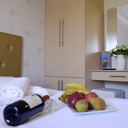 Phidias Hotel 3*