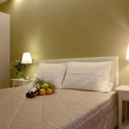 Phidias Hotel 3*