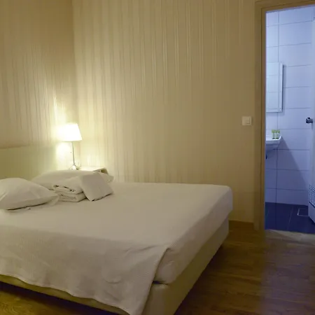 Phidias Hotel 3*
