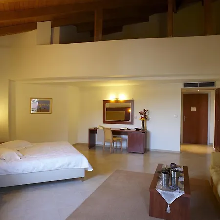 Parnis Palace