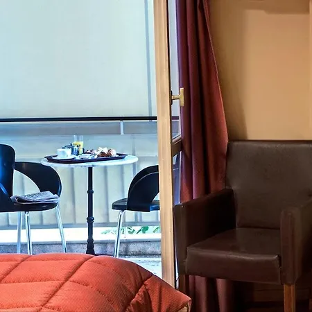 Nicola Hotel 2*