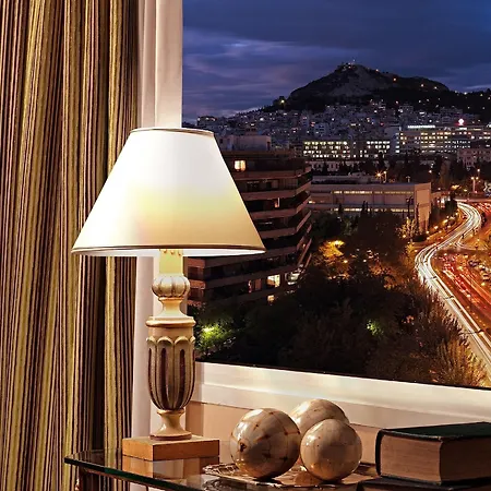 Divani Caravel מלון 5*