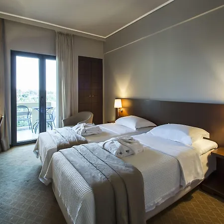 Dekelia Hotel 3*