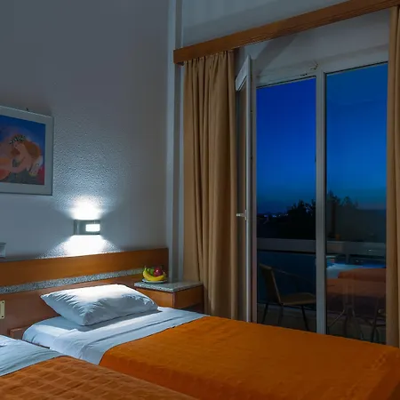 Park Hotel 2*