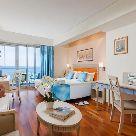 Tropical Hotel Athens