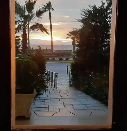 Riviera With Seaview, 15' To Acropolis Athens