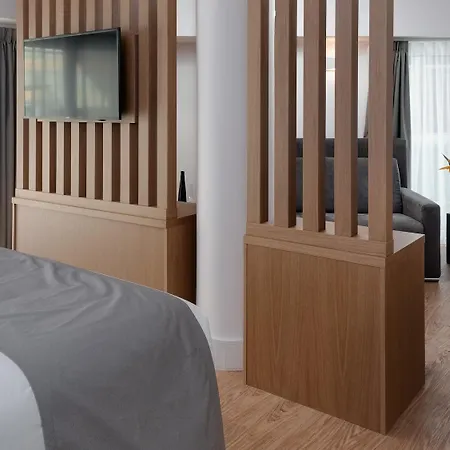 Elia Ermou Hotel
