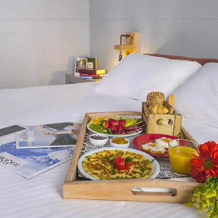 Hotel Lotus Center 4*