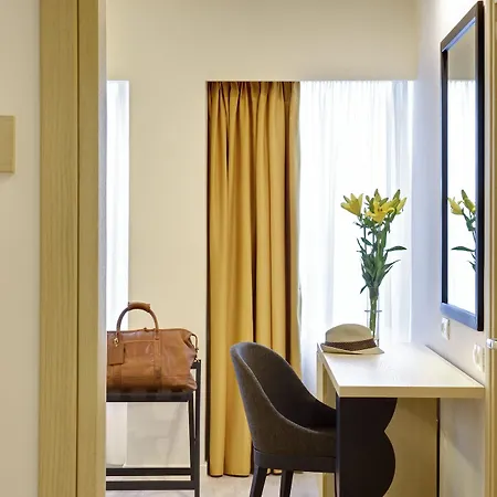 Avenue 4* Athènes