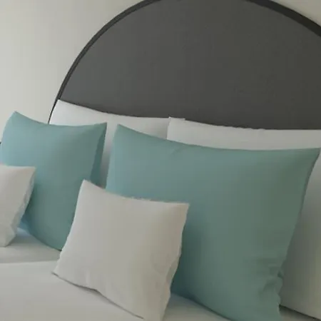 One Smart Hotel 4*