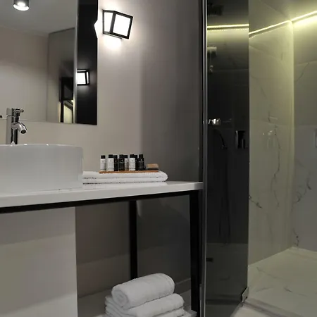B4b 365 Hotel 4*