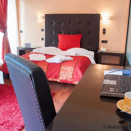 Anastazia Luxury & 2* Atenas