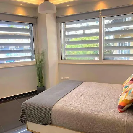 New Amazinglarge Luxury 4br Suite/1min Toacropolis Apartment Athens