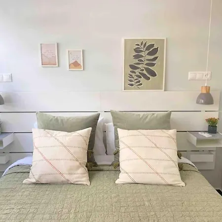 New Amazinglarge Luxury 4br Suite/1min Toacropolis Apartment *