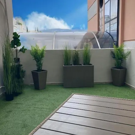 New Amazinglarge Luxury 4br Suite/1min Toacropolis Athens