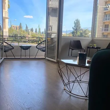 W/ View Of Olympuszeustemple/4bedr-3bath-2kitc Apartment