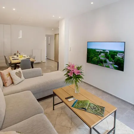 Niovi Cozy Apartment