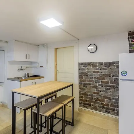 Charming In The Heart Of Plaka Apartment