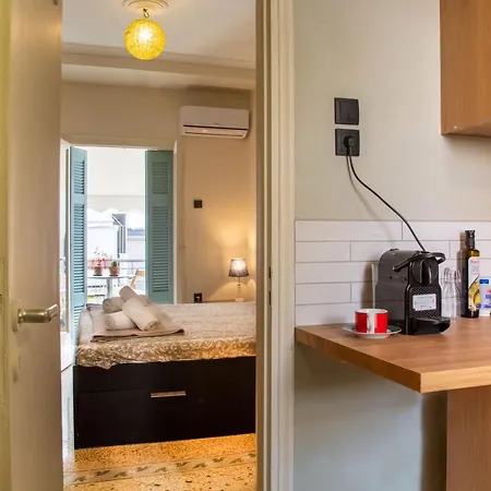 Mosaics Apartm With Acropolis View