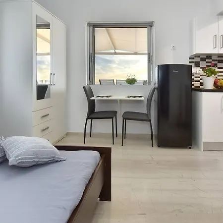Cozy Bright Apartment Athens