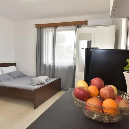Cozy Bright Apartment *