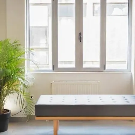 Apartment Stylish Living By Acropolis *