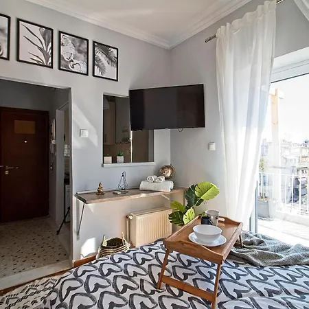 Apartment Athenian Sun-kissed Penthouse With Huge Balcony!