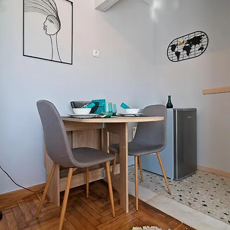 Apartment Athenian Sun-kissed Penthouse With Huge Balcony!