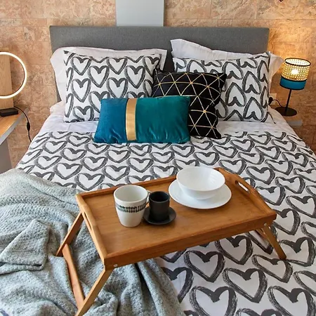 Athenian Sun-kissed Penthouse With Huge Balcony! *