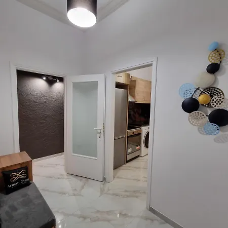 Apartment Arman Group Arya