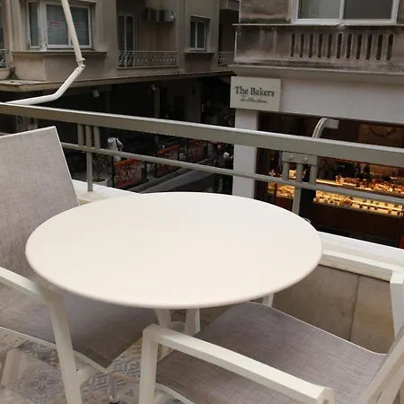 Adri & Marg Luxury Living