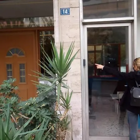 5th Floor Studio, Huge Balcony, View, Near Stores And Park Apartment Athens