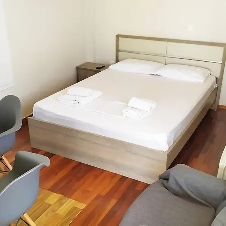 Apartment 5th Floor Studio, Huge Balcony, View, Near Stores And Park