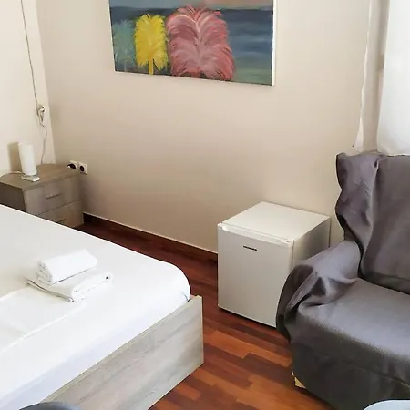 5th Floor Studio, Huge Balcony, View, Near Stores And Park Apartment *