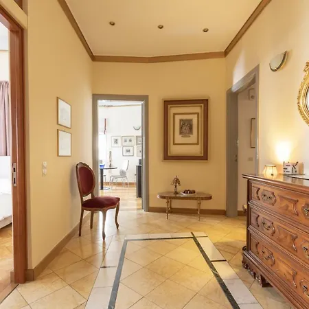 Ideal 4 Bdr In Plaka For 10! Appartement *
