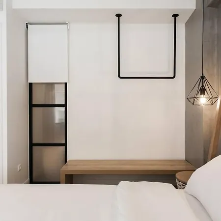 Apartment Chic - Strolling To The Athenian Streets